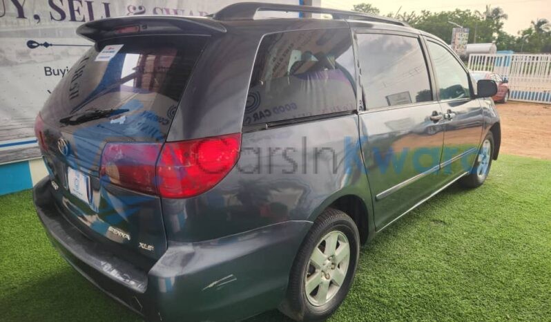 CLEAN 7SEATER TOYOTA SIENNA WITH ANDROID TV full