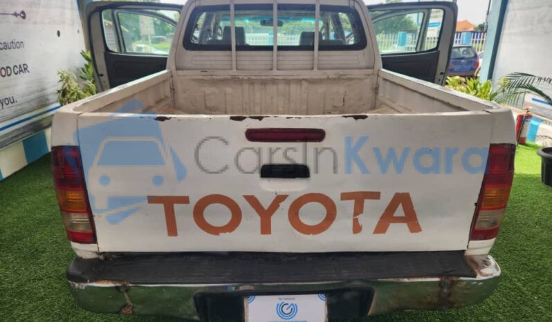 CLEAN TOYOTA HILUX DOUBLE CABIN full